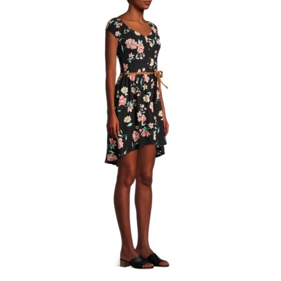 No Boundaries | Peasant Dress - Picture 4 of 7